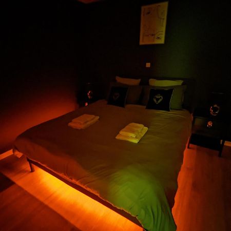 Suite Romantique Jacuzzi مولان المظهر الخارجي الصورة