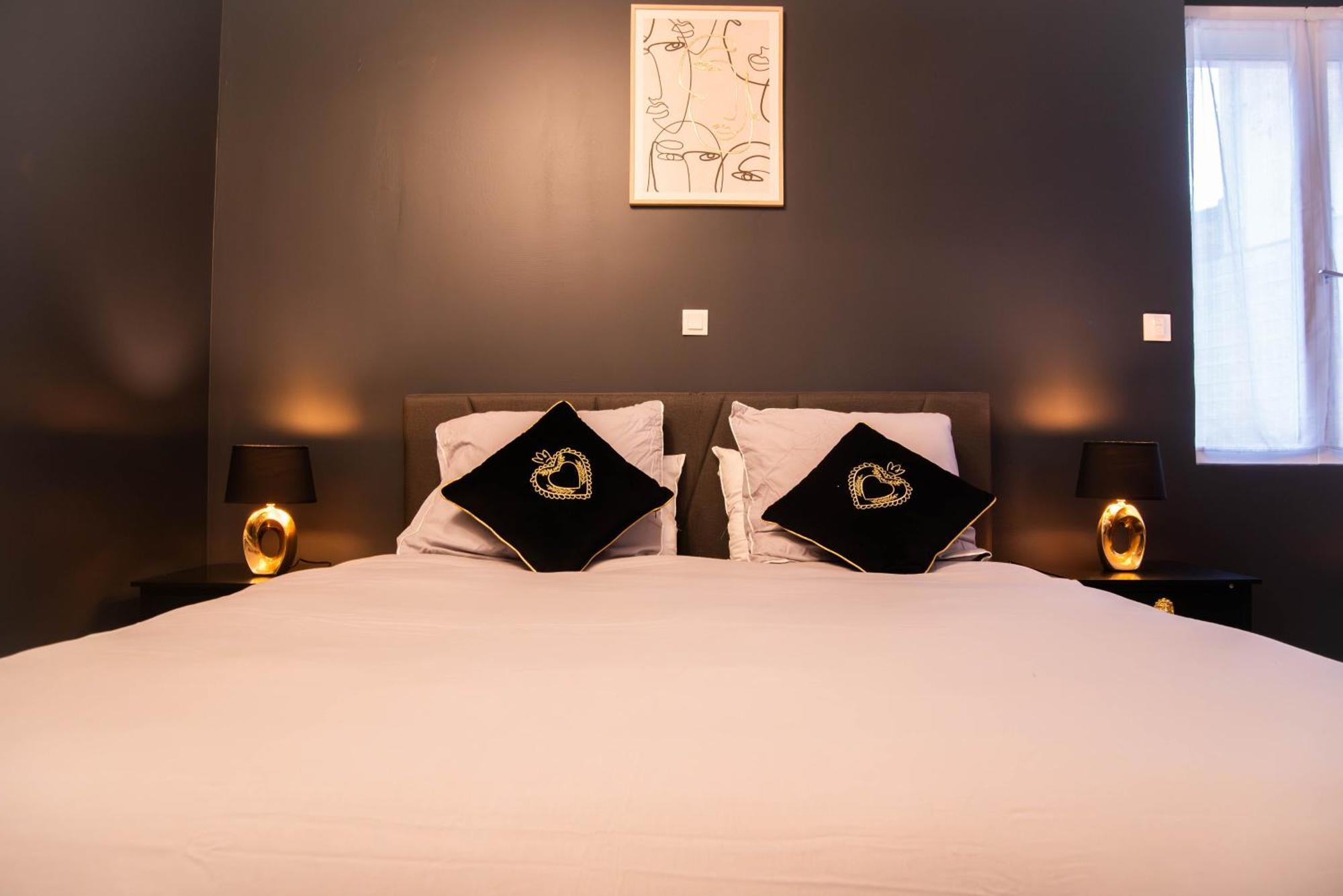 Suite Romantique Jacuzzi مولان المظهر الخارجي الصورة